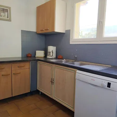 Rez De Jardin Pour Ce T3 Spacieux Proche Et Commerces - 4berna1 Villa *