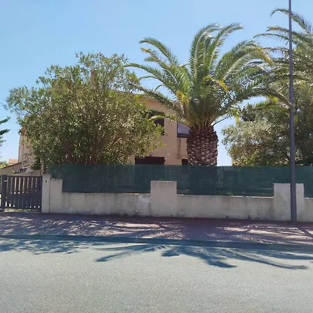Rez De Jardin Pour Ce T3 Spacieux Proche Et Commerces - 4berna1